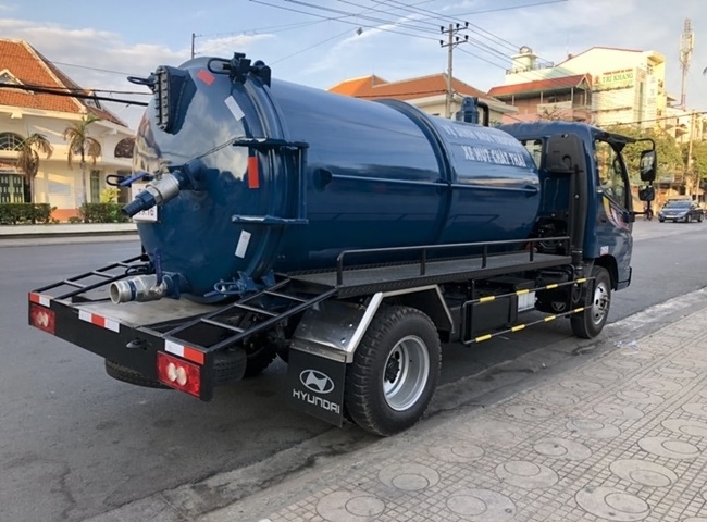 Dịch vụ rút hút hầm cầu TPHCM máy móc hiện đại
